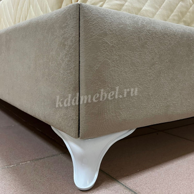 Кровать мягкая Adelina 1.6 (Paris 01)